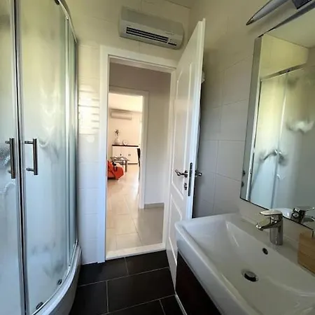 Oleander Апартаменты Подстрана