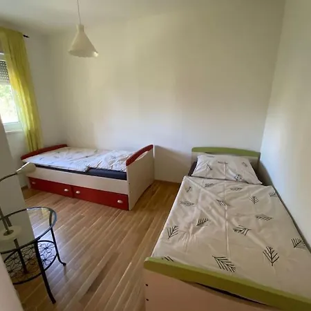 Oleander Apartment *