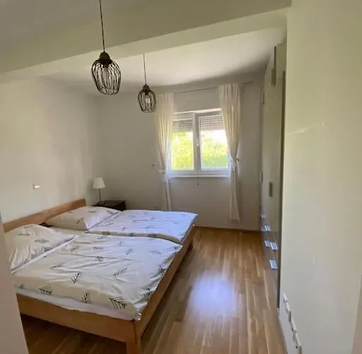 Oleander Apartman Podstrana