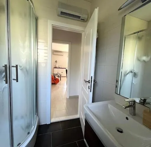 Oleander Apartman Podstrana